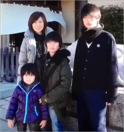 佐野勇斗の家族写真